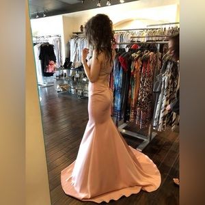Light Prom Dress Size 2 - Perfect Prom / Wedding Guest Dress